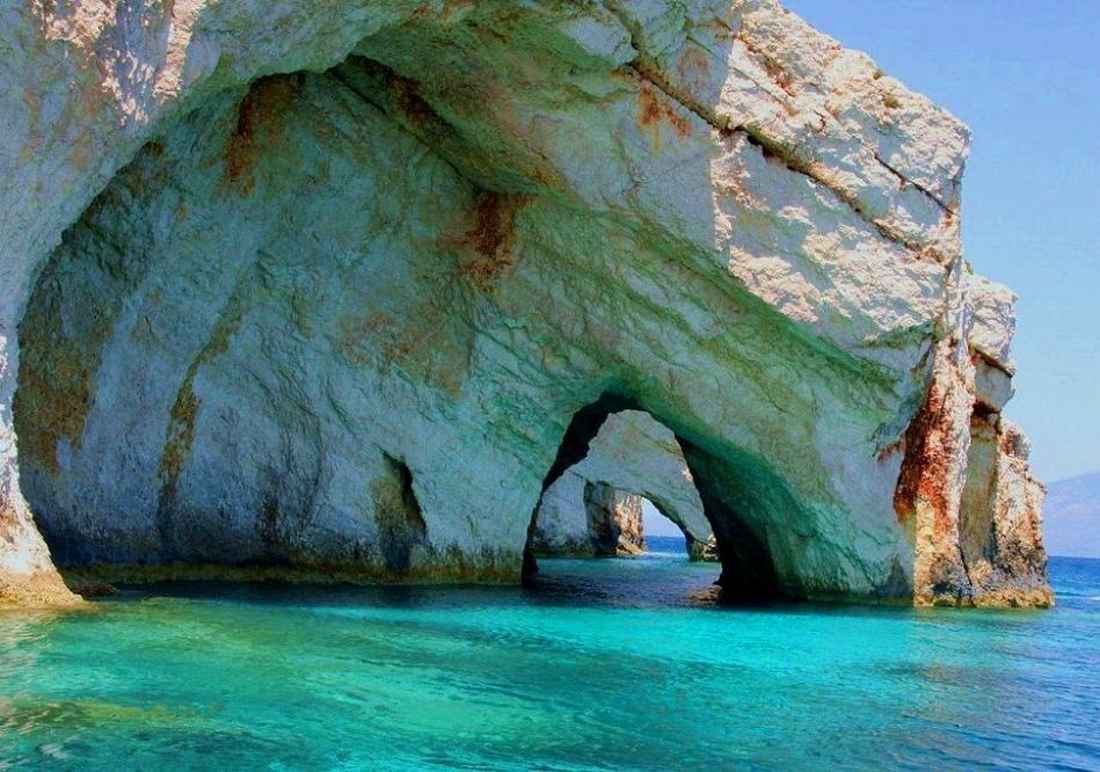 Γαλάζιες Σπηλιές