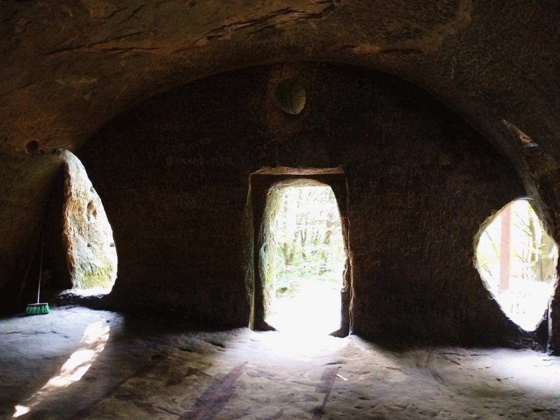 Галерея фотографій